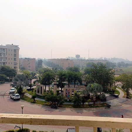 Hotel Omaxe Govind Dham Vrindāvan Buitenkant foto