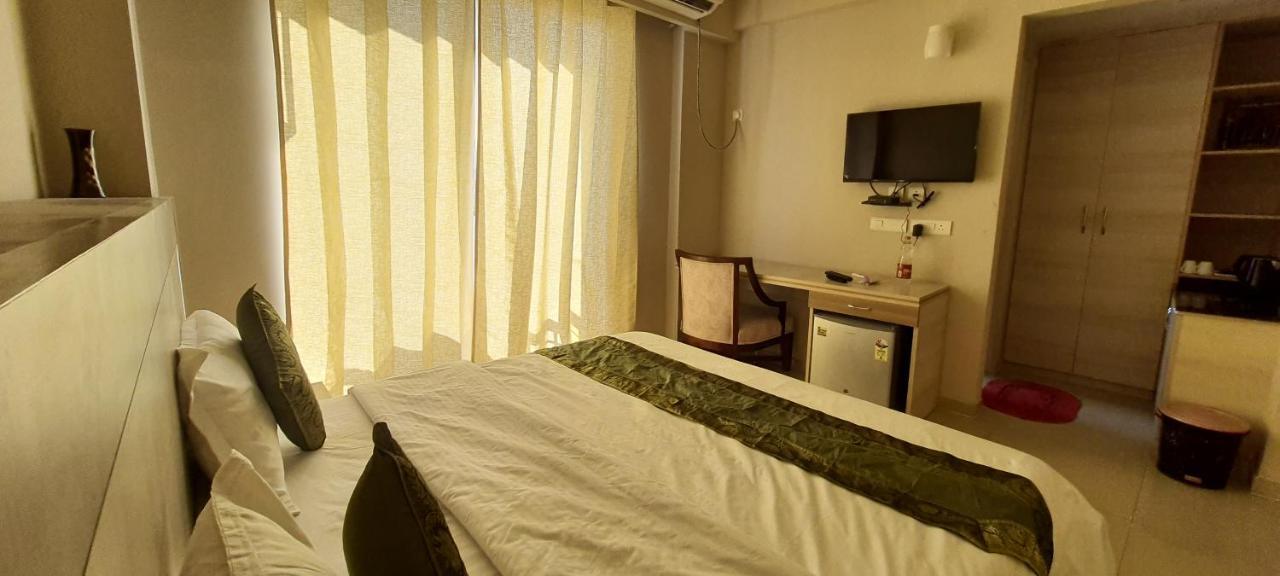 Hotel Omaxe Govind Dham Vrindāvan Buitenkant foto